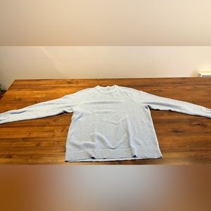 *Textured knit crewneck sweater - medium - light blue